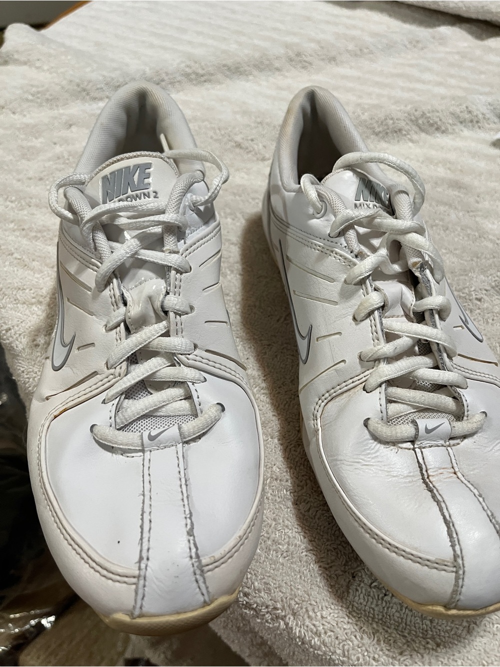 Nike Women’s White Athletic Leather Cheerleading Sneakers 7